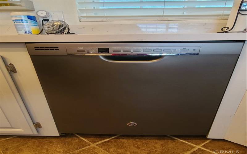  GE Profile Dishwasher