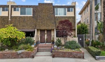 4656 Willis Avenue, Sherman Oaks, California 91403, 2 Bedrooms Bedrooms, ,3 BathroomsBathrooms,Residential,Buy,4656 Willis Avenue,SR24193567