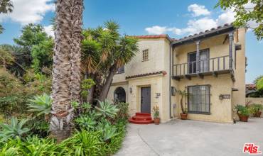 844 19th Street, Santa Monica, California 90403, 2 Bedrooms Bedrooms, ,1 BathroomBathrooms,Residential Lease,Rent,844 19th Street,24438569