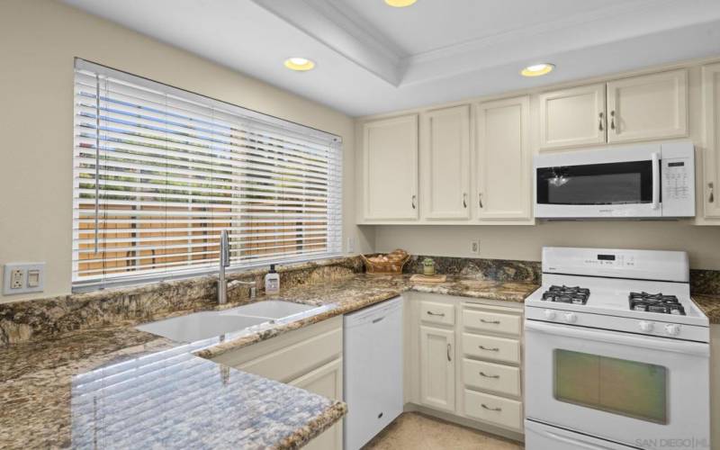 Beautifully updated kitchen