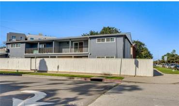 11629 Gateway Boulevard, Los Angeles, California 90064, 2 Bedrooms Bedrooms, ,1 BathroomBathrooms,Residential Lease,Rent,11629 Gateway Boulevard,SR24193598