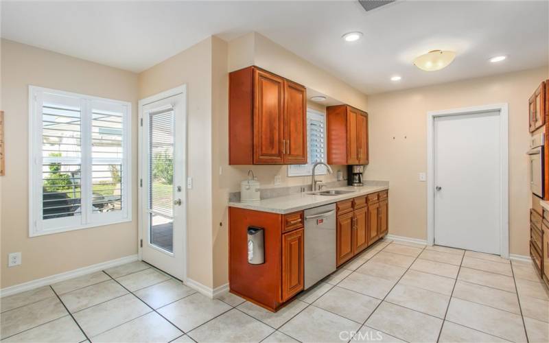 Updated kitchen with quartz counter tops.