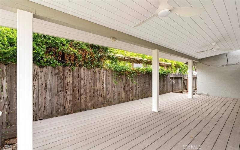 Large covered patio for entertaining