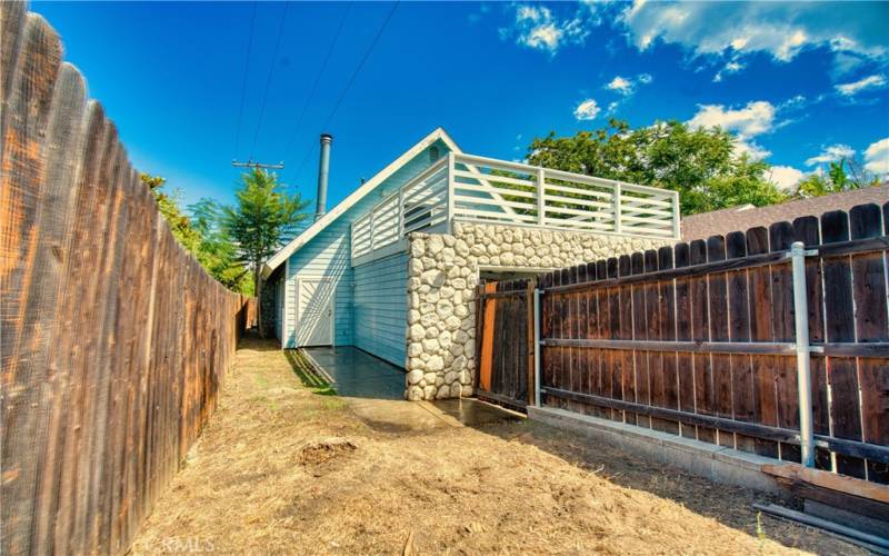 gated front entry/ fully fenced front yard