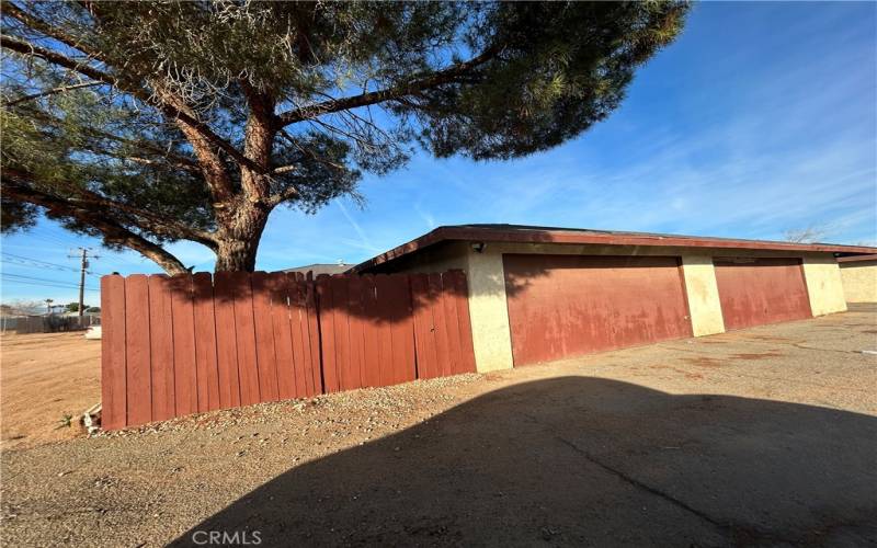 GARAGE/BACKYARD