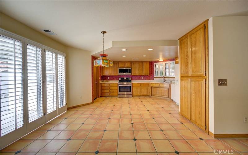 kitchen with eat in area for large dining table