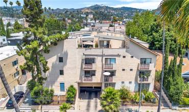 5125 Harold Way 107, Los Angeles, California 90027, 3 Bedrooms Bedrooms, ,2 BathroomsBathrooms,Residential,Buy,5125 Harold Way 107,GD24194141