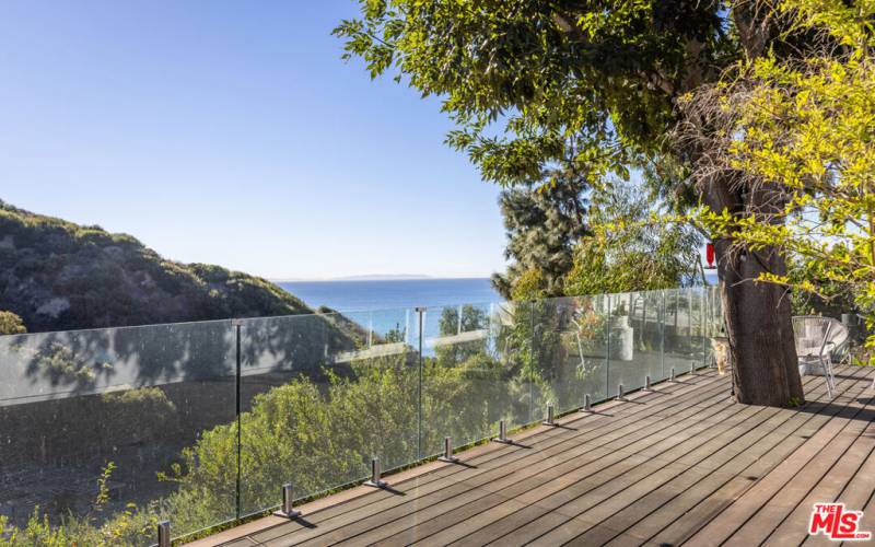 Large deck w/ views towards beach and canyon