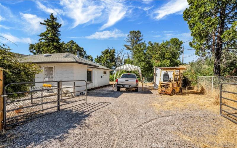 Big yard with plenty of parking