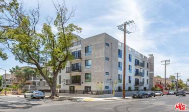 857 N Hayworth Avenue 202, Los Angeles, California 90046, 3 Bedrooms Bedrooms, ,2 BathroomsBathrooms,Residential Lease,Rent,857 N Hayworth Avenue 202,24441141