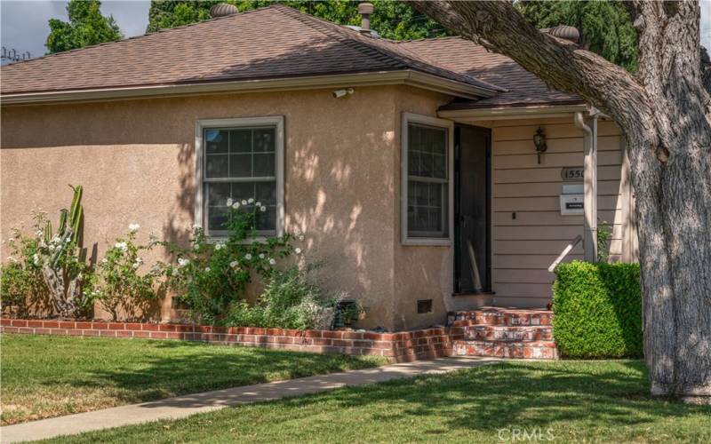 Front Door (3 steps)