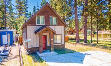 40221 Esterly, Big Bear Lake, California 92315, 3 Bedrooms Bedrooms, ,2 BathroomsBathrooms,Residential,Buy,40221 Esterly,NDP2408444