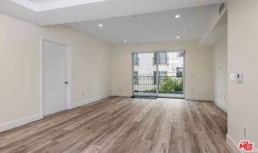 1237 S Holt Avenue 204, Los Angeles, California 90035, 2 Bedrooms Bedrooms, ,2 BathroomsBathrooms,Residential Lease,Rent,1237 S Holt Avenue 204,24442281