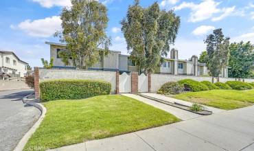 3311 W Lincoln Avenue 1, Anaheim, California 92801, 3 Bedrooms Bedrooms, ,2 BathroomsBathrooms,Residential,Buy,3311 W Lincoln Avenue 1,PW24189335