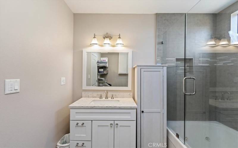 UPGRADED GUEST BATHROOM WITH A JETTED TUB