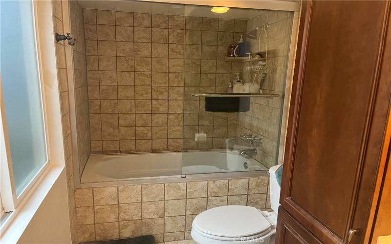 Large soaking Tub and shower