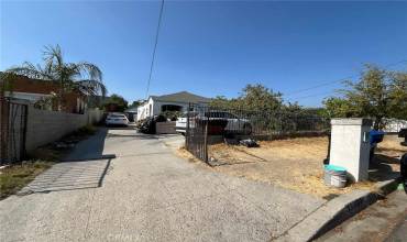 13463 Brownell Street, San Fernando, California 91340, 2 Bedrooms Bedrooms, ,1 BathroomBathrooms,Residential,Buy,13463 Brownell Street,SR24183812