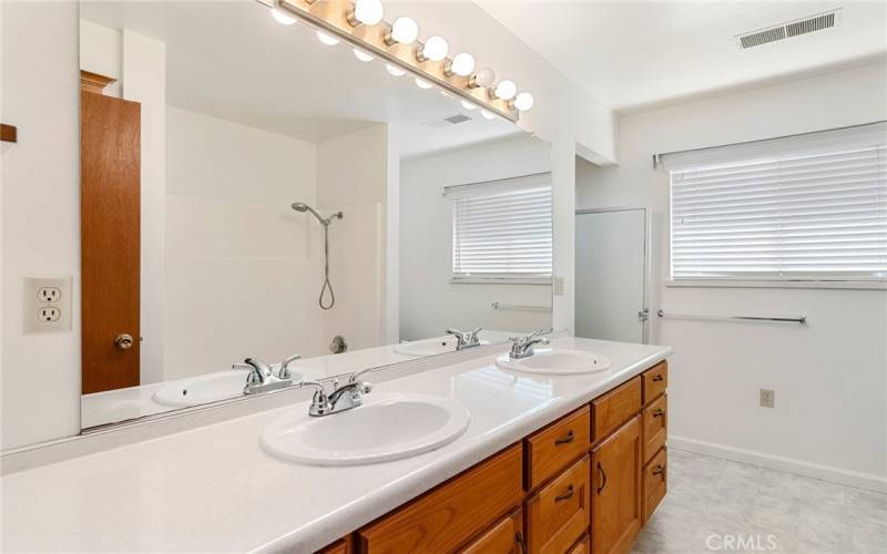 Upstairs guest bathroom