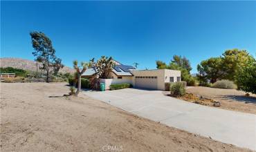 7417 Cardillo Trail, Yucca Valley, California 92284, 2 Bedrooms Bedrooms, ,2 BathroomsBathrooms,Residential,Buy,7417 Cardillo Trail,JT24195996