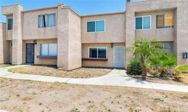 1480 E Marshall Boulevard 14, San Bernardino, California 92404, 3 Bedrooms Bedrooms, ,2 BathroomsBathrooms,Residential,Buy,1480 E Marshall Boulevard 14,SW24195782