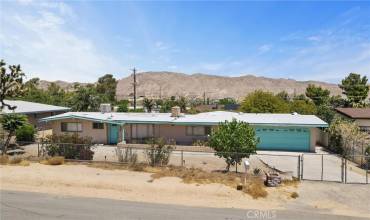 56146 Navajo Trail, Yucca Valley, California 92284, 4 Bedrooms Bedrooms, ,3 BathroomsBathrooms,Residential,Buy,56146 Navajo Trail,JT24193412