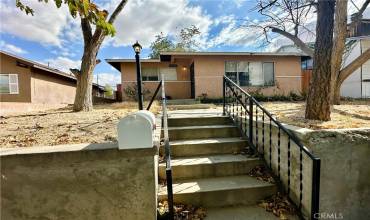 417 B Street, Taft, California 93268, 3 Bedrooms Bedrooms, ,1 BathroomBathrooms,Residential,Buy,417 B Street,SR24196326