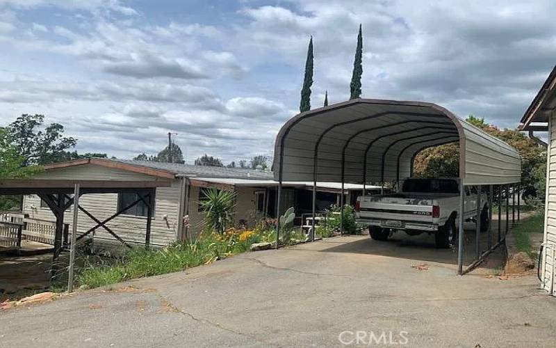 rv/boat parking and smaller carport