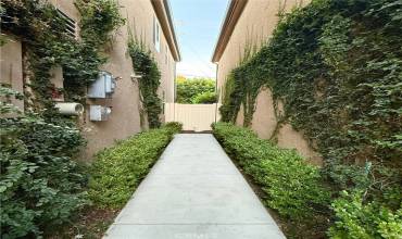 7602 N Justice Way, Van Nuys, California 91405, 4 Bedrooms Bedrooms, ,3 BathroomsBathrooms,Residential Lease,Rent,7602 N Justice Way,SR24196344