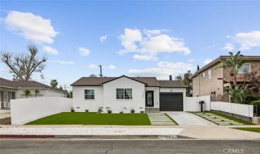 17804 Collins Street, Encino, California 91316, 3 Bedrooms Bedrooms, ,2 BathroomsBathrooms,Residential Lease,Rent,17804 Collins Street,SR24196080