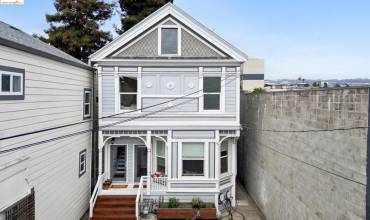 490 24Th St, Oakland, California 94612, 2 Bedrooms Bedrooms, ,1 BathroomBathrooms,Residential,Buy,490 24Th St,41073986