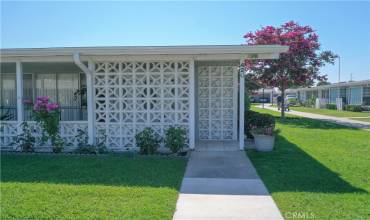 1603 Merion Way M2-42G, Seal Beach, California 90740, 2 Bedrooms Bedrooms, ,1 BathroomBathrooms,Residential,Buy,1603 Merion Way M2-42G,PW24177415