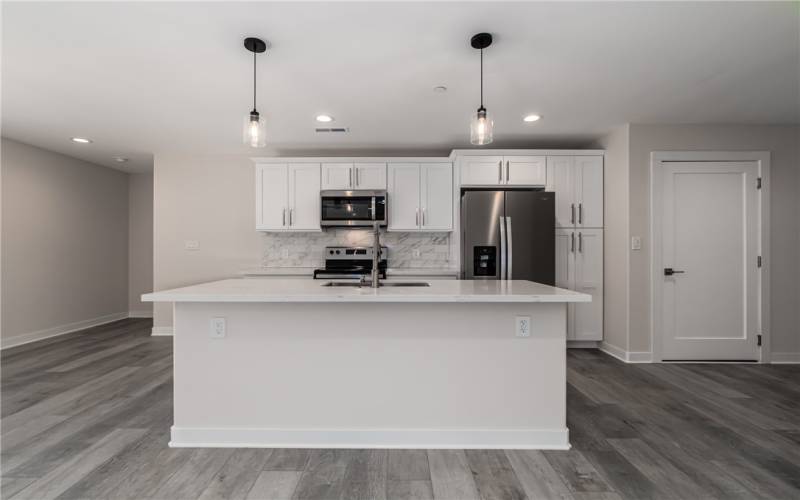 Beautiful kitchen area.