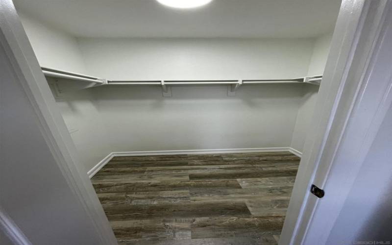 Walk-in Closet