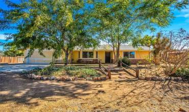 56641 Zuni Trail, Yucca Valley, California 92284, 2 Bedrooms Bedrooms, ,2 BathroomsBathrooms,Residential,Buy,56641 Zuni Trail,JT24103220