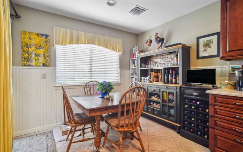 Kitchen Dining Area