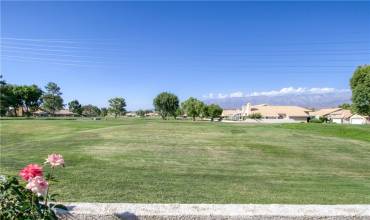 Great golf course and mountain views