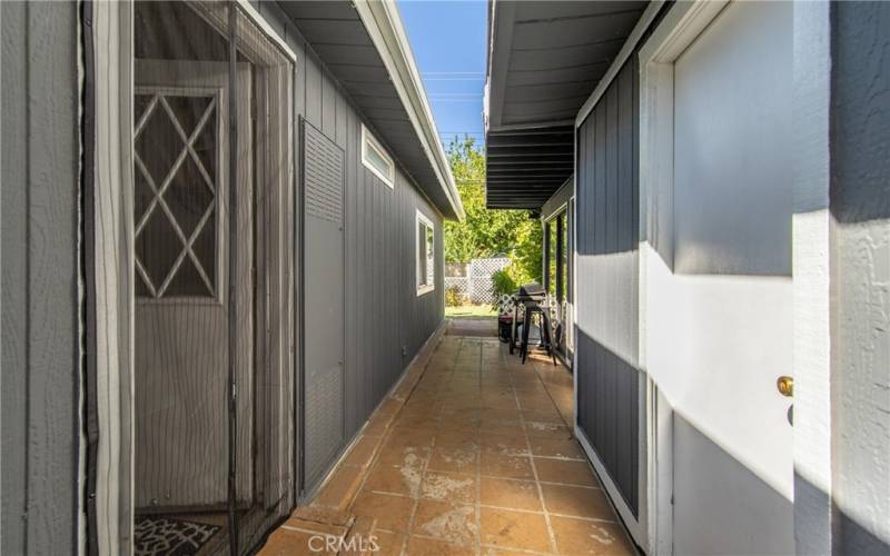 Breezeway to garage