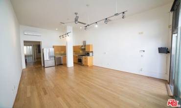 8 Brooks Avenue 2, Venice, California 90291, 1 Bedroom Bedrooms, ,1 BathroomBathrooms,Residential Lease,Rent,8 Brooks Avenue 2,24443041