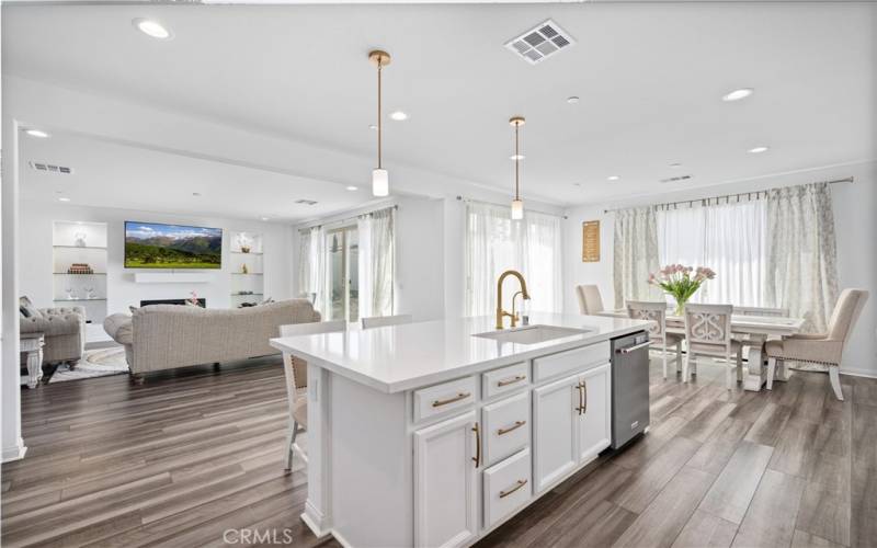 Kitchen, family room and dining area.