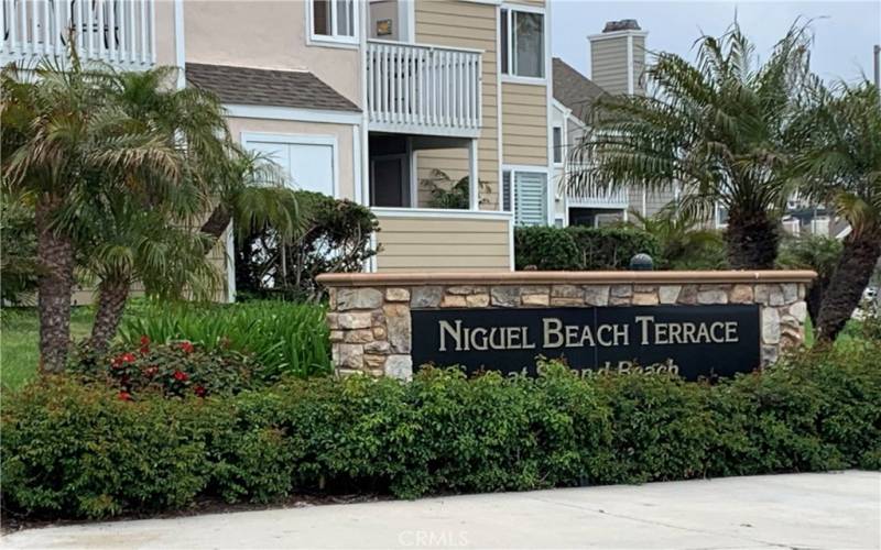 A great complex perfectly situated across the street from an awesome and stunning beach!  Just walk down the steps to the sand!