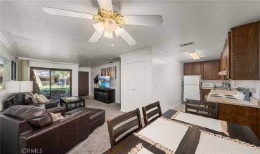 2801 N Los Felices Circle E 104, Palm Springs, California 92262, 1 Bedroom Bedrooms, ,1 BathroomBathrooms,Residential,Buy,2801 N Los Felices Circle E 104,IG24196254