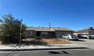 274 E Avenue P5, Palmdale, California 93550, 2 Bedrooms Bedrooms, ,1 BathroomBathrooms,Residential,Buy,274 E Avenue P5,SR24196989