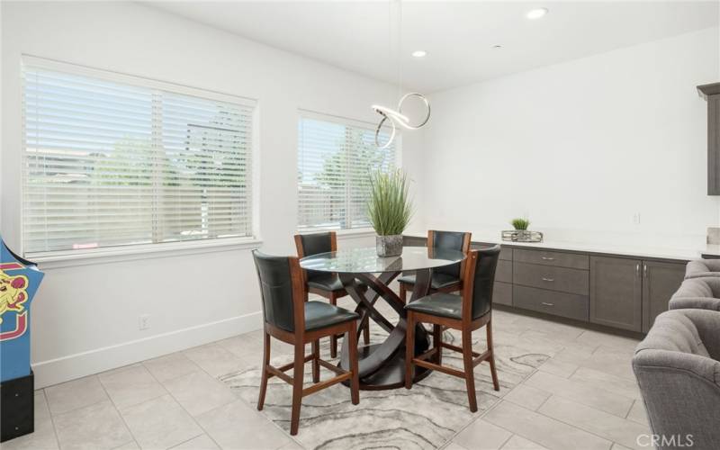 Kitchen Dining Area