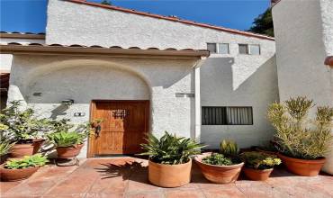 10926 Bluffside Drive 7, Studio City, California 91604, 1 Bedroom Bedrooms, ,2 BathroomsBathrooms,Residential,Buy,10926 Bluffside Drive 7,SR24197405