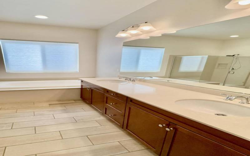 master bathroom.jpg-01