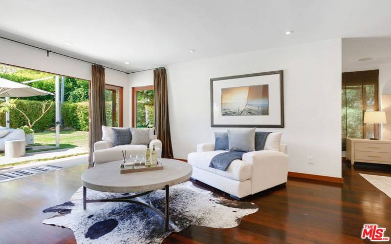 Master Suite Sitting Area