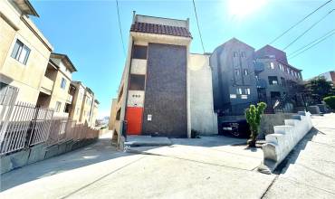 860 N Bunker Hill Avenue 2, Los Angeles, California 90012, 2 Bedrooms Bedrooms, ,1 BathroomBathrooms,Residential Lease,Rent,860 N Bunker Hill Avenue 2,WS24197809