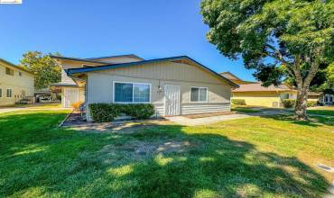 2118 Peppertree Way 1, Antioch, California 94509, 2 Bedrooms Bedrooms, ,1 BathroomBathrooms,Residential,Buy,2118 Peppertree Way 1,41074160