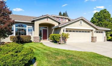 2012 Blair Ct, Fairfield, California 94534, 5 Bedrooms Bedrooms, ,3 BathroomsBathrooms,Residential,Buy,2012 Blair Ct,41074090