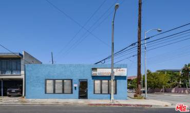 1641 S Longwood Avenue, Los Angeles, California 90019, ,1 BathroomBathrooms,Residential,Buy,1641 S Longwood Avenue,24444312